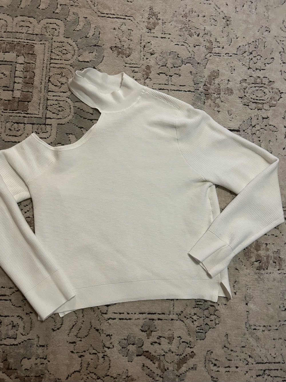 Abercrombie & Fitch Off-the-Shoulder White Ribbed Sweater